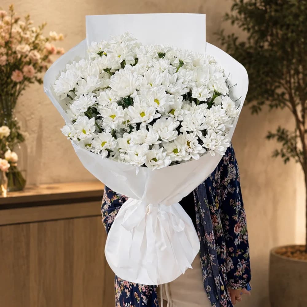 White Imported Daisies Bouquet